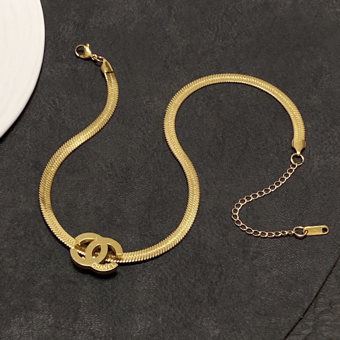 18K Chanel Gold Chain Choker Necklace